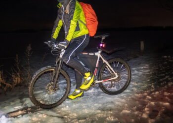 Como roupas com proteção UV funcionam e por que estão virando item essencial