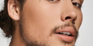 O segredo da pele perfeita! Confira a rotina de skincare mais utilizada por homens