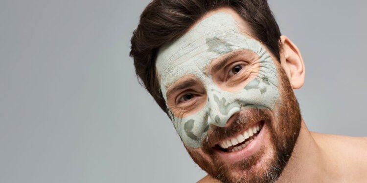 O segredo da pele perfeita! Confira a rotina de skincare mais utilizada por homens