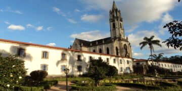 Um lugar histórico e selvagem está virando tendência no turismo ecológico