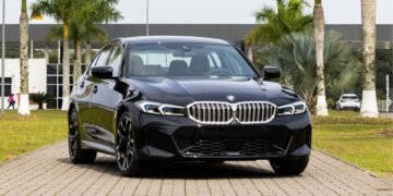 Nova versão da BMW 320i M Sport chega ao Brasil com muito mais tecnologia, visual renovado e muita potência