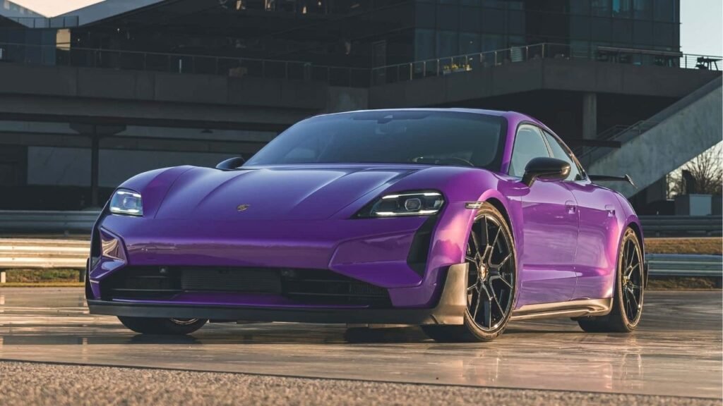 Porsche Taycan Turbo GT 2025 é o superesportivo mais potente já criado pela marca com incríveis 1.108 cv!