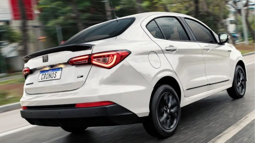 Fiat lança nova versão do Cronos 2026 com reestilização e mantendo o mesmo motor
