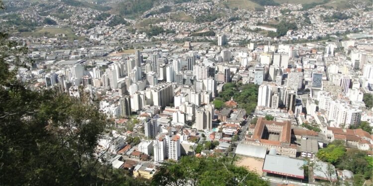 A cidade estratégica entre Rio e BH que está conquistando cada vez mais moradores