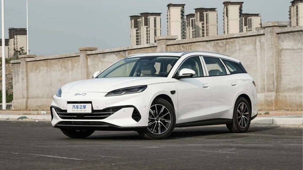 BYD lança nova Station Wagon híbrida na China com autonomia inacreditável de até 2000 km!