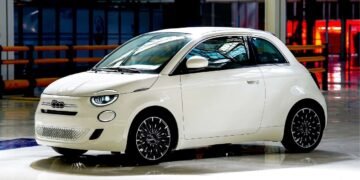 Fiat 500 está de volta ao mercado com versão híbrida, motor de Mobi e promete consumo acima de 18km/l