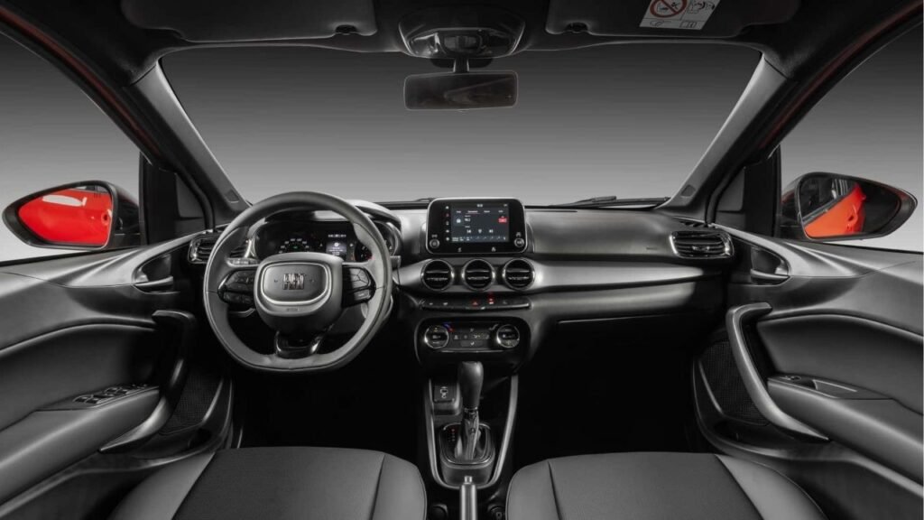 Fiat Argo Trekking 2026 volta a ter câmbio manual, mas preço ainda fica acima de concorrentes