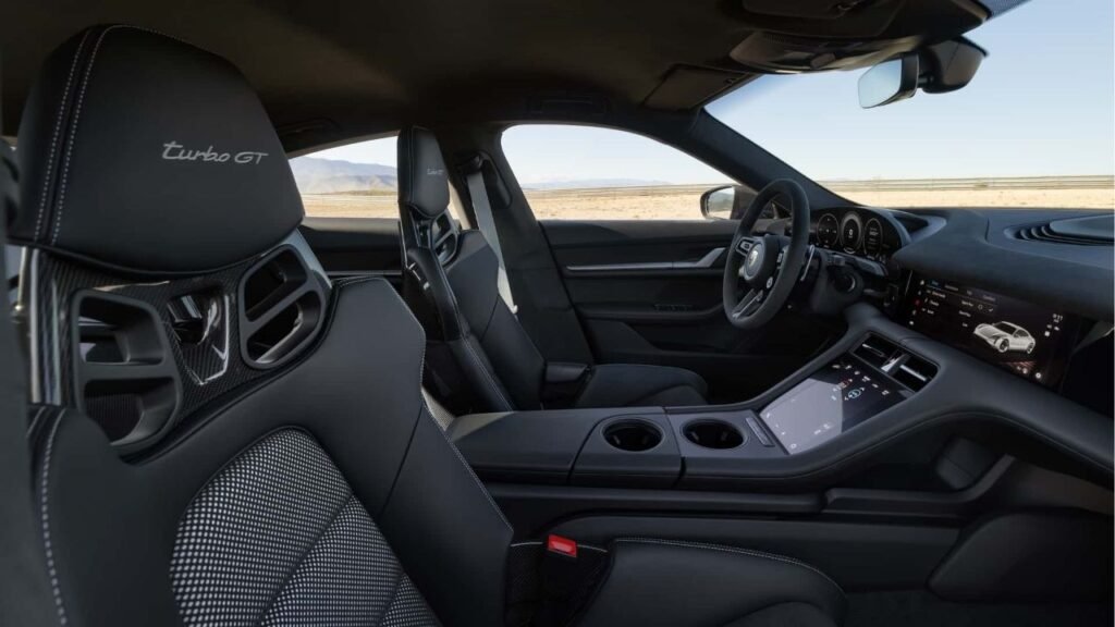 Porsche Taycan Turbo GT 2025 é o superesportivo mais potente já criado pela marca com incríveis 1.108 cv!