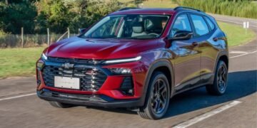 Chevrolet lança Tracker 2026 com visual atualizado e potência reduzida a partir de R$ 119.900