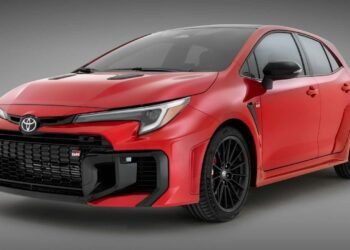 Toyota lança versão esportiva do Corolla com mais de 300 cavalos e tração integral