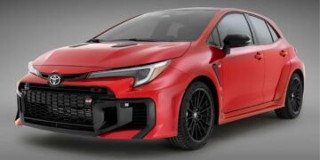 Toyota lança versão esportiva do Corolla com mais de 300 cavalos e tração integral