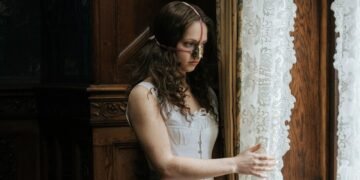 "The Ugly Stepsister" é a versão mais sombria e polêmica da Cinderela chegou ao streaming