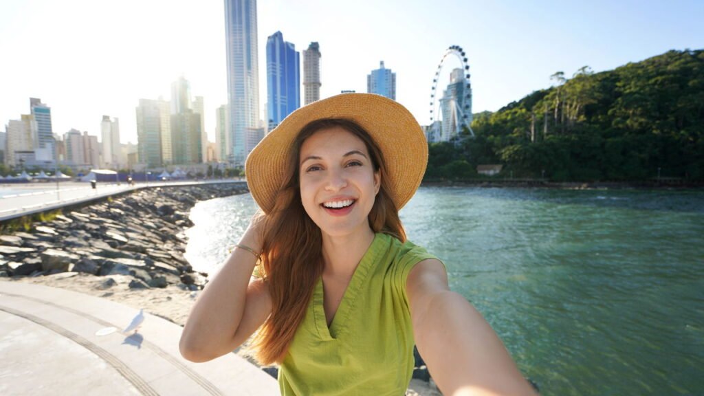 Brasil bate recorde histórico no turismo internacional em 2025