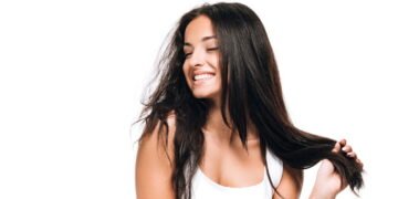 O sérum anti-frizz que simula o efeito liso da queratina sem química pesada