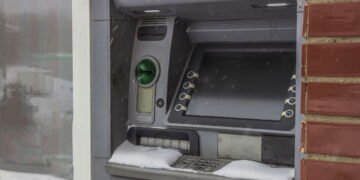 Banco tradicional demite 124 funcionários afeta clientes e agências em todo o país