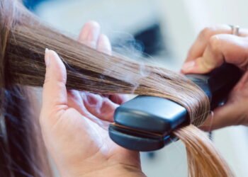 As melhores escovas progressivas de 2025 para todos os tipos de cabelo