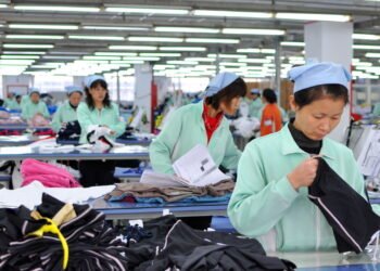 “Essas roupas são feitas na China?” A maneira mais incrível de saber isso em apenas 1 segundo?