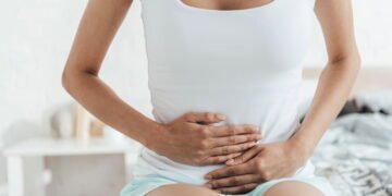 11 motivos que causam barulhos no intestino e como aliviar