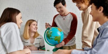 Concurso oferece 7 vagas na saúde com salários de até R$ 7 mil