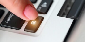 Esse botão no seu controle pode reduzir a conta de energia e quase ninguém usa