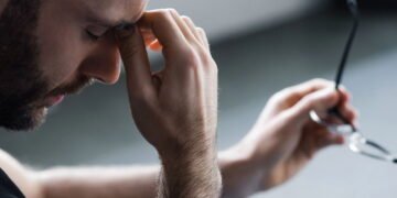 Quando estiver com dores de cabeça nunca coma estes alimentos