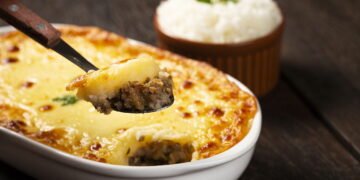 Torta de carne moída com purê ganha versões criativas e deliciosas