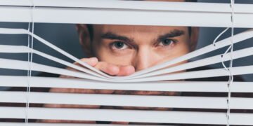 Espionar