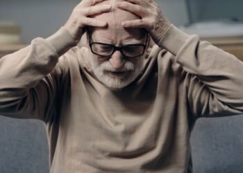 Esqueceu o que ia fazer após mudar de cômodo? Veja o que a ciência explica sobre esse fenômeno