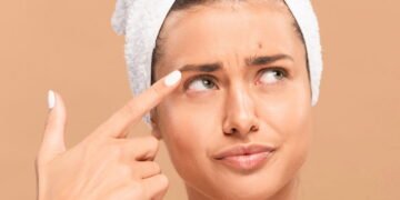 Levantar sobrancelhas