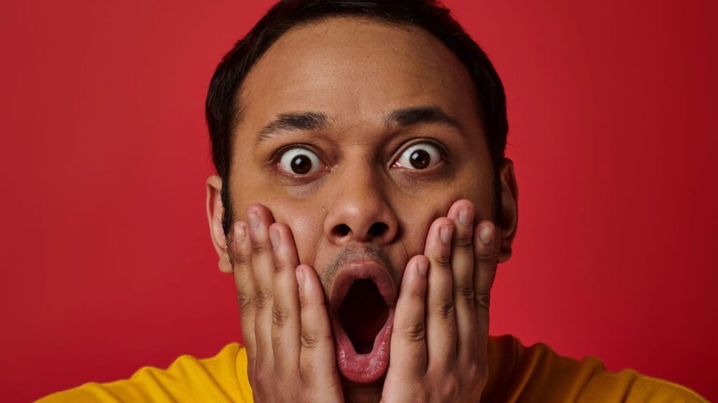 Levantar sobrancelhas