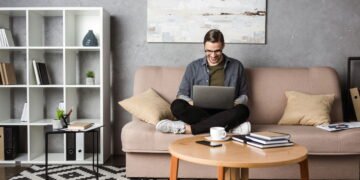 Dicas para evitar sedentarismo e procrastinação no trabalho home office