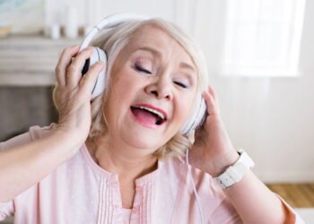 O poder escondido das músicas antigas na recuperação da memória