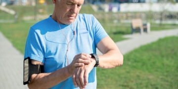 Nova geração de acessórios ajuda idosos e surpreende especialistas