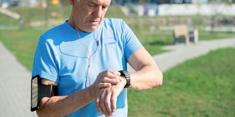 Nova geração de acessórios ajuda idosos e surpreende especialistas