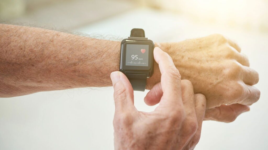 Nova geração de acessórios ajuda idosos e surpreende especialistas