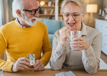 Vitamina essencial para ossos fortes e imunidade depois dos 50