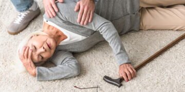 Saiba como reconhecer os sintomas de AVC