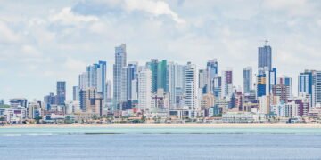 A cidade litorânea que virou referência em segurança e bem-estar