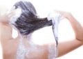 O que os dermatologistas dizem sobre a frequência com que devemos lavar o cabelo