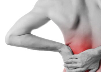 Especialistas alertam, a má postura no home office está causando problemas graves