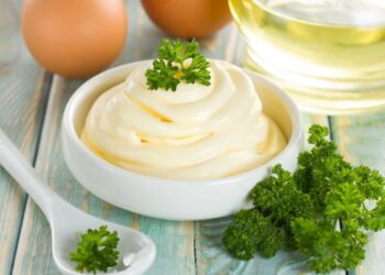 O truque simples que deixa sua maionese mais segura e saborosa