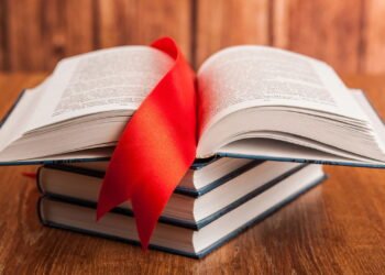 Transforme lixo em arte com esse marcador de páginas que faz sucesso em 2025