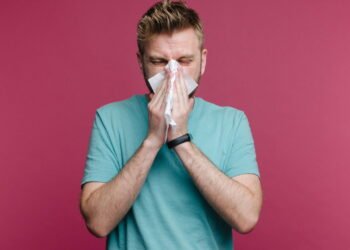 O que a cor do seu catarro pode dizer sobre sua saúde