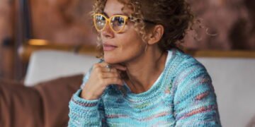 Coisas que muitas mulheres fazem sem perceber que vêm de um trauma