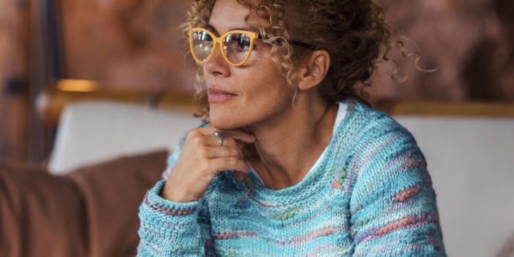 Coisas que muitas mulheres fazem sem perceber que vêm de um trauma