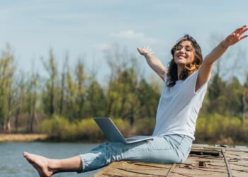 Práticas fáceis para adotar uma rotina de bem-estar em casa