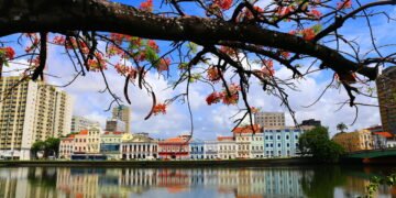 Essa cidade do Nordeste tem praia quente e educação de ponta que impressiona