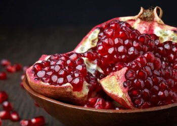 A fruta mais poderosa contra doenças crônicas está no seu mercado