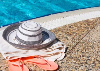 Kendall Jenner usou e viralizou a sandália que ninguém esperava