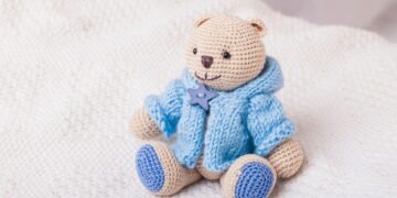 Transforme sua cortina em uma linda decoração com esse abraçador de ursinho